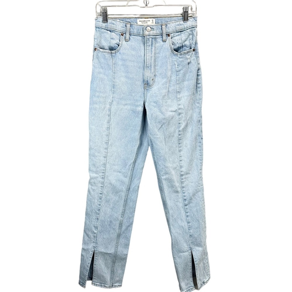 Abercrombie & Fitch Ultra High Rise 90s Straight Jeans with Split Vent Hem - Picture 4 of 6